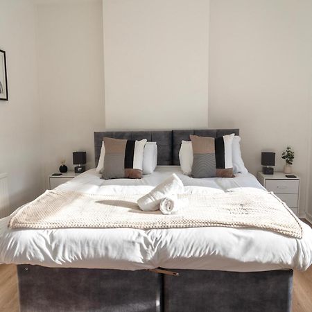 Mideyah Stays - 3 Bed Comfy House Cardiff Luaran gambar