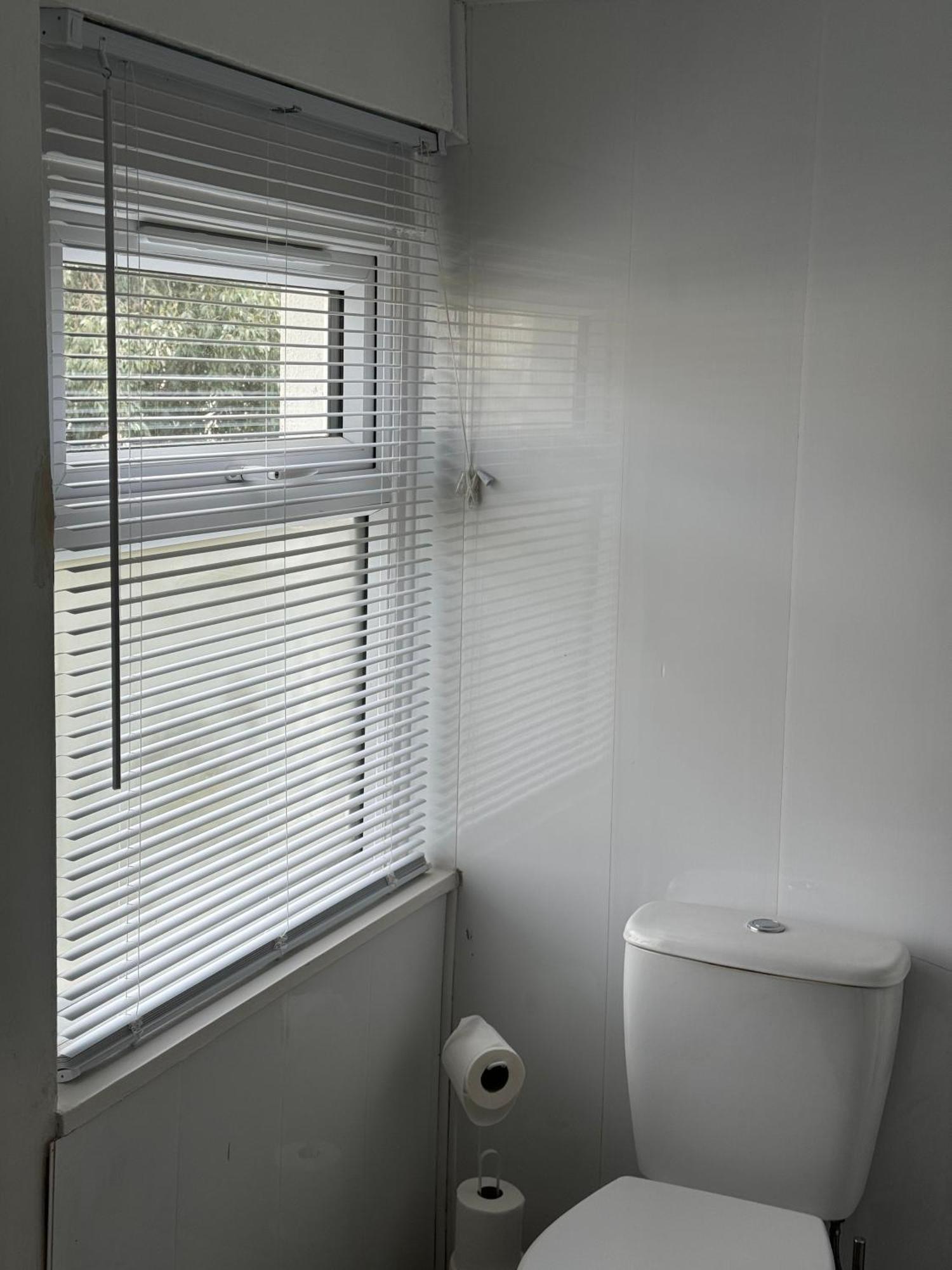 Mideyah Stays - 3 Bed Comfy House Cardiff Luaran gambar