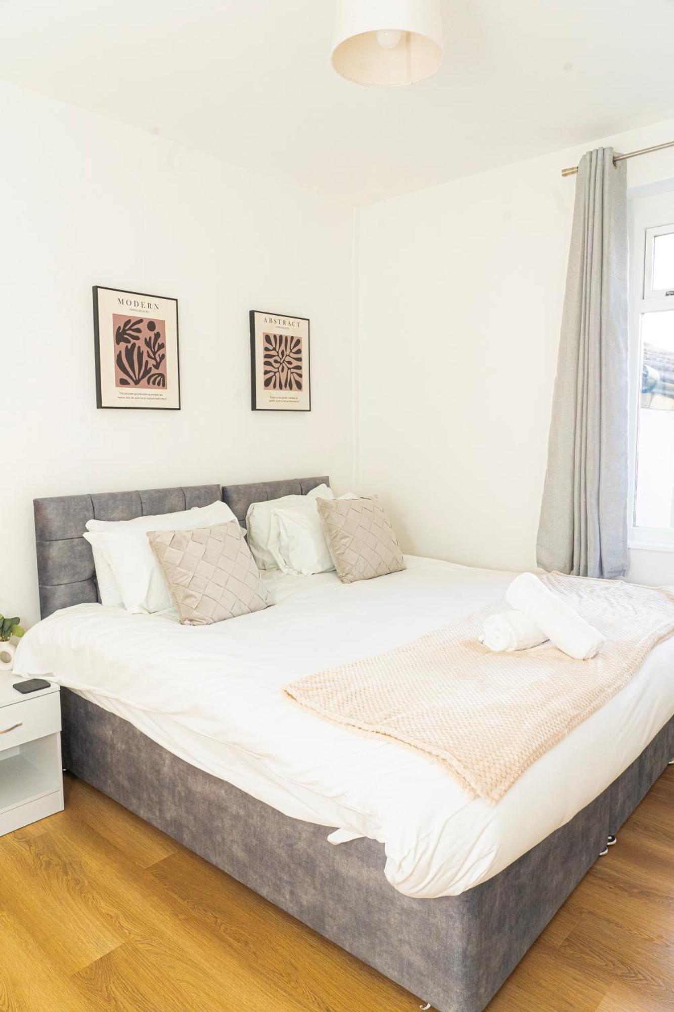Mideyah Stays - 3 Bed Comfy House Cardiff Luaran gambar