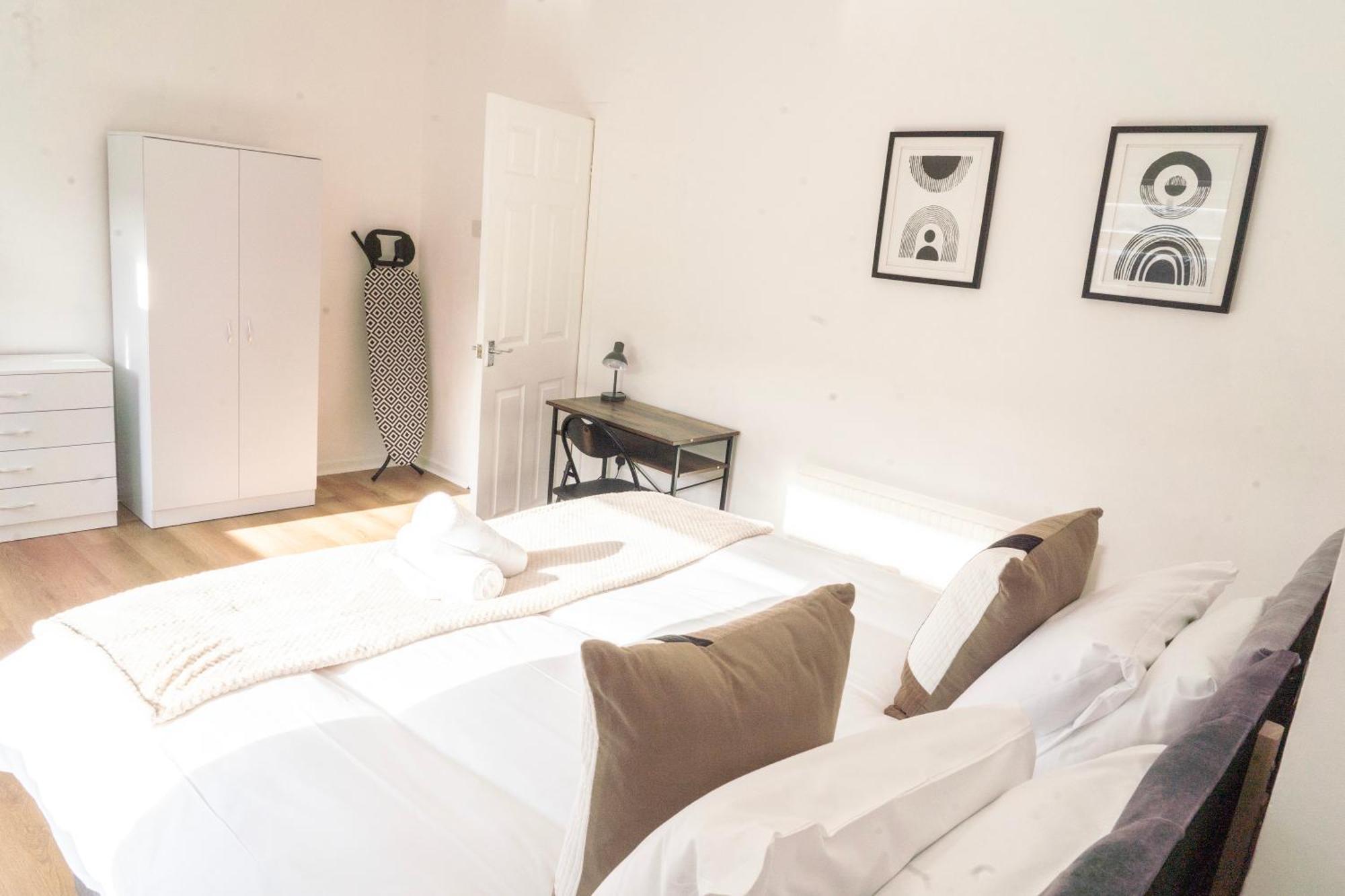 Mideyah Stays - 3 Bed Comfy House Cardiff Luaran gambar
