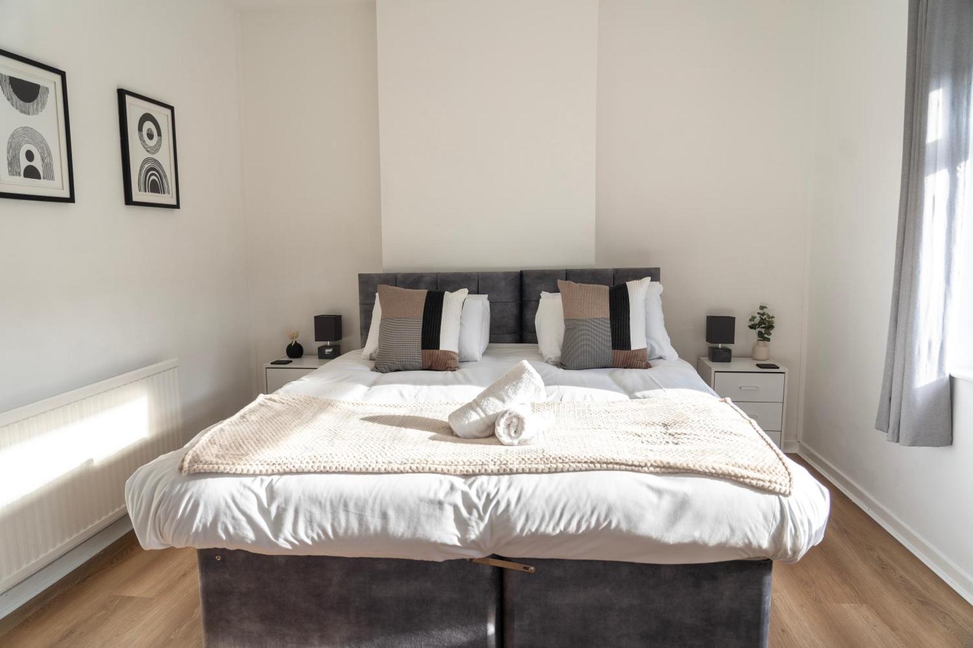 Mideyah Stays - 3 Bed Comfy House Cardiff Luaran gambar