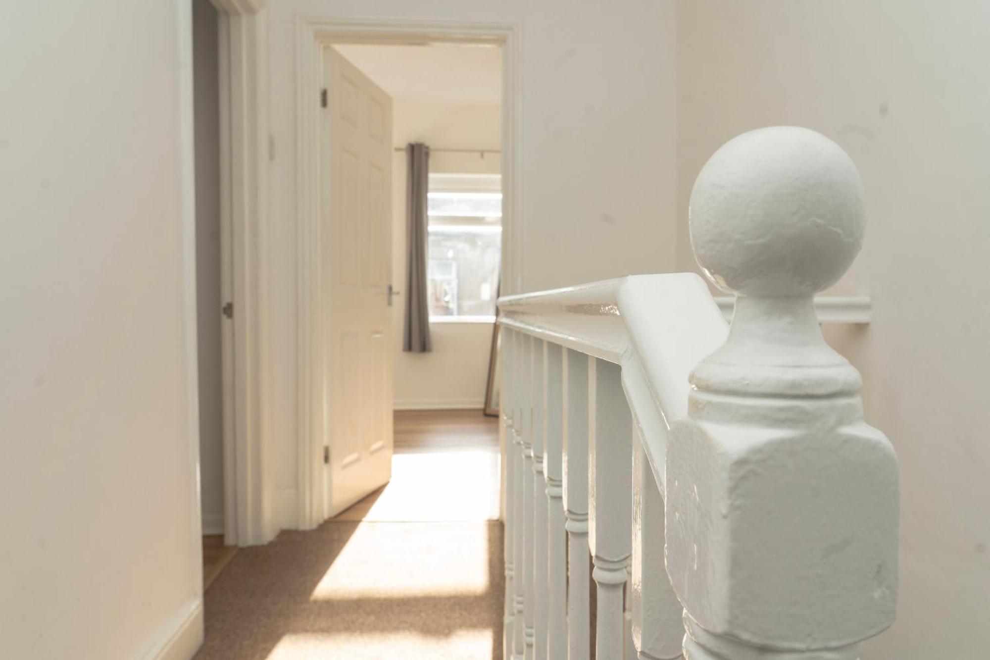 Mideyah Stays - 3 Bed Comfy House Cardiff Luaran gambar