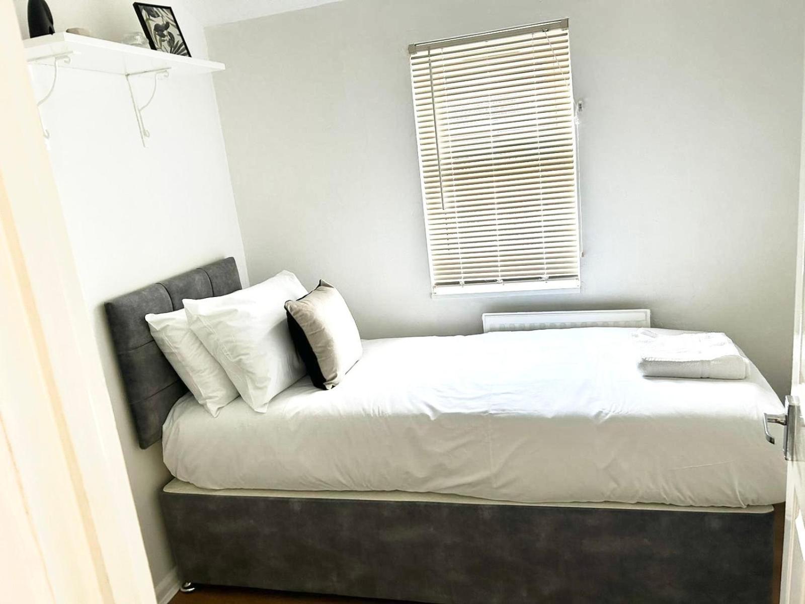 Mideyah Stays - 3 Bed Comfy House Cardiff Luaran gambar